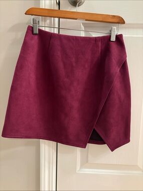Sadie & Sage Faux Suede Mini Skirt in Berry